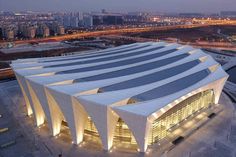 Shanghai Oriental Sports Center Kota Masa Depan, Gymnasium Architecture, Stadium Architecture, Stadium Design, Sports Center, Facade Lighting, Cultural Architecture, Architecture Design Concept, Building Structure