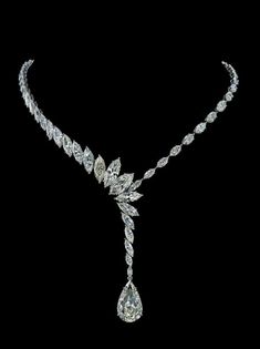 Fine Jewelry Women, Trending Necklaces Diamond, Diamond Necklace V Neck, 4 Ct Diamond Necklace, Bridal Jewelry Necklaces, Exquisite Luxury Diamond Necklace For Festive Occasions, Dramatic Necklace Wedding, Cute Jewelry Necklaces Diamond, Luxurious Dazzling Rhinestone Necklace As A Gift