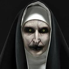 Nun Halloween Costume, Halloween Scary Face, Halloweenský Makeup, Scary Photos, Horror Photos, Prime 1 Studio, The Nun, Creepy Halloween Makeup, Scary Movie Characters