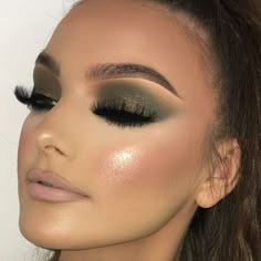 Beautiful Makeup Looks, Makeup Is Life, Makeup Glam, Makeup Lashes, Full Face Makeup, Kiss Makeup, Makeup Obsession, Makeup Styles, Beauty Makeup Tips