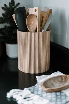 Fluted DIY Utensil Holder [from dollar store supplies!] | Diy utensils, Diy utensil holder, Dollar store diy