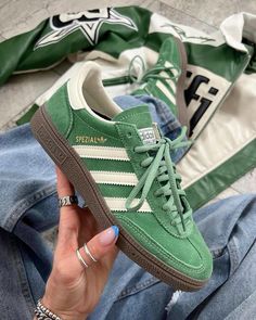 ADIDAS HANDBALL SPEZIAL ‘PRELOVED GREEN/CREAM WHITE’ Basket Style, Adidas Shoes Women, Adidas Spezial, Green Sneakers, Hype Shoes