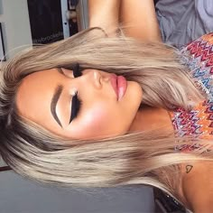 Pinterest: chloebush412 Brookelle Mckenzie, Maquillage Yeux Cut Crease, Natural Summer Makeup, Halloween Make, Flawless Makeup, Ash Blonde