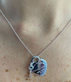 Tiffany Necklace Aesthetic, Tiffany Heart Tag Necklace, Tiffany Co Necklaces, Tiffany Heart Necklace