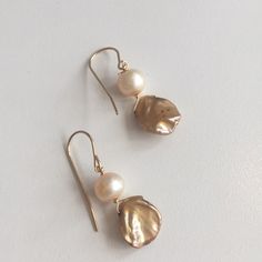 Brand New Handmade By Local Ny Artist Jane Cowles - 14k Gold, Keshi & Champagne Pearls. Gorgeous & Dainty. Price Is Firm. Lightweight Pearl Earrings, Wire Wrapped Pearl Earrings, Moon Stone Earrings, Seasonal Palette, Dainty Dangle Earrings, Earrings Handmade Boho, Natural Pearl Earrings, Earrings Ideas, Glass Bead Earrings