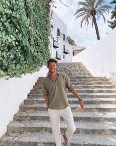 Mens Vacation Outfits, European Mens Fashion, Strand Outfit, Europe Summer Outfits, Greece Outfit