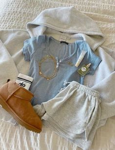 Where To Get Clothes From, Outfit Inspo Cute, Outfit Inspo Summer, Casual Preppy Outfits, Preppy Style Summer, Trendy Outfits For Teens, Cute Lazy Day Outfits