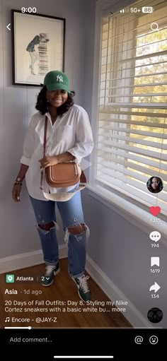 Black Mom Style, Cortex Nike Outfit, Spring Outfits Casual Chic Classy, Elevated Street Style Women, Autumn Date Night Outfit Casual, Outfit For Running Errands, Jeans Day At Work, Summer Causal Outfits 2024, Denim Mom Jeans Outfit