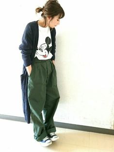 秋冬コーデは「ワイドパンツ」で♪着こなしやすいナチュラルコーディネート集 | キナリノ Japan Fashion Casual, Japanese Minimalist Fashion, Japanese Fashion Women, Mum Fashion, Outfit Layout, Causal Outfits, Easy Trendy Outfits, Japanese Street Fashion