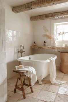 35 Rustic Farmhouse Bathroom Tile Designs for a Calming Retreat Farmhouse Bathroom Small Space, Rustic European Bathroom, Farmhouse Family Bathroom, Cottage Inspired Bathroom, Beach Cottage Bathroom Ideas, Soho Farmhouse Bathroom, Modern Farmhouse Bathroom Flooring, Bathroom Tiles Design Ideas 2024, Bathroom Tile Farmhouse