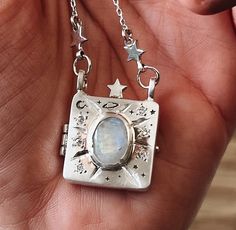 925 sterling silver Original oval rainbow moonstone used Little sparkle zircons used There will be a back cover that can be opened and closed. 🌙⚡️✨ Silver Pendant Necklace Unique, Jewelry Reference, Silver Clay, Rustic Jewelry, Christmas Gift Idea, Unique Christmas Gifts, Creative Jewelry, Board Ideas, Dream Jewelry