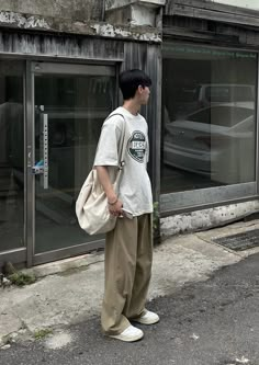 Asian Guy Clothes, Japan Outfit Men Street Styles, Mens Asian Streetwear, Oversized Mens Fashion, Asian Man Style Korean Fashion, Streetwear Asian Men, Japan Outfits Men, Asian Men Fashion Casual Street Styles