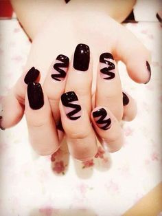 70 Gorgeous Striped Nail Art Designs And Ideas You Need To Try Right Now - EcstasyCoffee Striping Tape Nail Art, Black And White Nail, Black And White Nail Art, Nail Art Stripes, Solid Color Nails, Hippie Nails, Black Nail Art, Black Nail Polish, White Nail Art