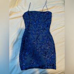 Blue Homecoming Dress From Windsor. Worn Once. Brand New. Dark Blue Mini Dresses, Blue Hoco Dress, 8th Grade Dance Dresses, Blue Flower Print Dress, Navy Blue Homecoming Dress, School Dance Dresses, Blue Homecoming Dresses, Dark Blue Dress, Windsor Dresses