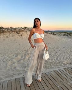 Trendy Instagram Outfits, Outfits Playa, Cute Beach Outfits, Beach Party Outfits, Hawaii Outfits, Resort Outfit, Flowers Color