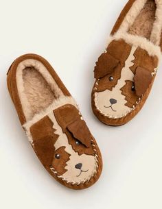 Suede Slippers Brown Boys, Boys Winter Clothes, Slippers Brown, Girls Nightwear, Future Clothes, Suede Moccasins