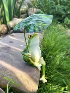 1pc Resin Cute Frog With Umbrella Leaf Garden Decor Ornament Green    San     Outdoor & Garden, size features are:Bust: ,Length: ,Sleeve Length: Frog With Umbrella, Frog Lily Pad, Cool Objects, Leaf Umbrella, Pond Decorations, Frog Garden, Frog Decor, Garden Size, Elephant Statue