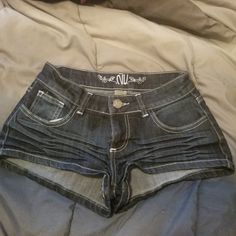 Sexy And Stunning Lil Denim Shorts! Believe It Or Not They Are From Early 00's I Just Never Worn Them! I Have Tons Of Clothes,Literally! Y2k Outfits Shorts, 2000s Shorts, Emo Fits, Trashy Outfits, Micro Shorts, Y2k Shorts, Swaggy Outfits, Short Jeans, Cute Simple Outfits