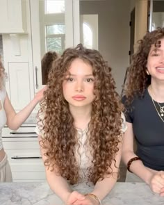 sunday kalogeras icon Dream Hair Curly, Curly Hair Long Aesthetic, Demetria Kalogeras Hair, Kalogera Sisters Hair, Types Of Curly Hair Cuts, Kolgeras Sisters, Haircuts For 3b Curly Hair, Sunday Kalogeras Aesthetic, Curly Cut Long Hair