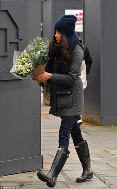 Barbour Jacket Women Outfit, Barbour Jacket Outfit, Barbour Jacket Women, Estilo Meghan Markle, Princ Harry, Meghan Markle Outfits, Hunter Boots Outfit, Barbour Style, Hunter Outfit