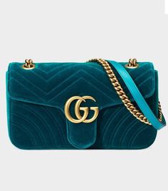 Oversized Purse, Cl Fashion, Structured Handbags, Quilted Velvet, Gucci Purse, Gucci Purses, Gucci Marmont, Quilted Handbags, Gucci Gg Marmont