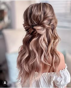 25 Stunning Boho Bridal Hairstyles Boho Bridal Hairstyles, Wedding Hair Half, Bridesmaid Hair Makeup, Bridesmaid Hair Half Up, Bridesmaid Hair Down, Bridesmaid Hair Short