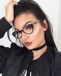 Glasses Eye Makeup, Glasses Makeup, Rimless Glasses, Cool Glasses