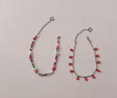 Handmade item Ships from a small business in Turkey Materials: Sand bead Chain style: Bead Style: Boho & hippie Çiçek Halhal length:  21 cm Centimeters Kristal Boncuklu Halhal: 22 cm  Zincir uzunluğu:5 cm uzunluğunda Daisy Anklet, Bead Anklet, Stil Boho, Beaded Anklets, Bead Chain, Anklet Jewelry, Body Jewellery, Handmade Beads, Style Boho