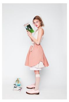 Nylon magazine Nylon Magazine, Geeky Girls, Book Worm, Layered Skirt, 인물 사진, Pretty Pastel, Fashion Poses, Glasses Fashion, Look Chic