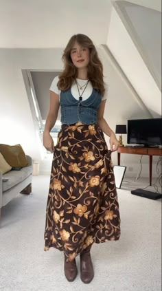 70s Inspired Fashion, Long Skirt Outfits, Modest Fashion Outfits, Hippie Outfits, Outfit Inspo Fall, Lookbook Outfits, 70s Fashion, Fall Winter Outfits, Modest Fashion