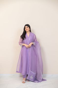 Zuana Lilac Organza Fabric Dresses Indian, Lilac Suit Women Outfit, Two Piece Outfits For Weddings, Pure Silk Dress Design, Three Piece Suit Women's Indian, Organza Silk Suit, Lilac Anarkali Suits, Pure Organza Suits, Pakistani Three Piece Design