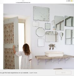 Pretty Bathrooms, Paris Home, Bad Inspiration, Shabby Chic Room, Shabby Chic Bathroom, Vintage Mirrors, Chic Bathrooms, Stunning Interiors, Apartment Inspiration