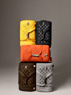 Marc Newson, Luxury Luggage, Louis Vuitton Luggage, Designer Luggage, Louis Vuitton Travel, Gucci Purses, Popular Handbags, Luxury Purses