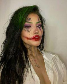 Joker Halloween Makeup, Joker Halloween Costume, Holloween Makeup, Joker Halloween, Joker Makeup, Classy Halloween Costumes, Joker Costume, Cute Halloween Makeup