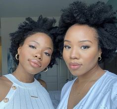 Afro Hair Inspiration, Afro Puff Hairstyles, Big Afro, Hair Puff, Hair Patterns, Type 4 Hair, Twist Out, 4c Hairstyles