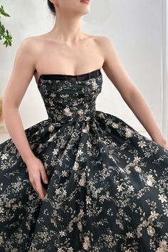 Floral Tea Length Dress, Tea Length Cocktail Dresses, Dress Sewing Tutorials, Corset Midi Dress, Modesty Outfits, Floral Corset, Groom Dresses, Pretty Prom Dresses, Feminine Silhouette