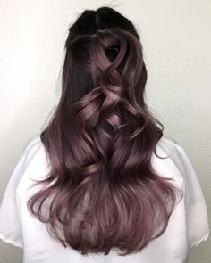 Dusty Lavender, Lilac Hair, Ombre Hair Color, Hair Shades, Cool Hair Color, Hair Colours, Gold Hair, Hair Color Trends, Brown Hair Colors