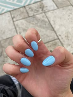 Blue Beach Nails Summer Colors, Light Blue Nails Round, Nail Inspo Trendy Blue, Oval Nail Ideas Acrylic, Beach Nails Solid Color, Sky Blue Almond Nails, Blue Nails Round, Plain Color Nail Ideas, Light Blue Almond Acrylic Nails