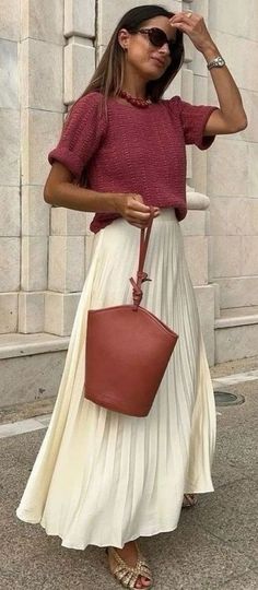 Classy Outfit Ideas For Women, Style A Maxi Skirt, Classy Outfit Ideas, Ootd Spring, Outfit Ideas For Women, Maxi Skirt Outfits, Mode Casual, Looks Street Style, فستان سهرة