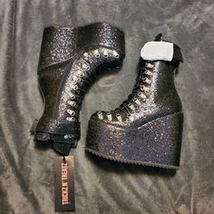 Brand New With Tags Brand New In Box 6" Heel 3" Platform Goth Platforms, Metallic Ankle Boots, Pink Cowgirl Boots, Dolls Kill Shoes, Trending Heels, Ellie Shoes, Platform Chelsea Boots, Boot Bling, Glitter Boots