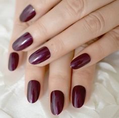 Get nails just like this at home. Hundreds of styles, colors and shapes to give you the perfect nails in 30 minutes or less! Long Nail Beds, Faux Nails, Wide Nails, Short Press On Nails, Nagel Tips, Nail Type, Fake Nails With Glue, Color Nails, Professional Nail Art