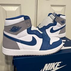 Air Jordan 1 Retro High Og 'True Blue' Brand New Size 9 Air Jordan 1 True Blue, Nike Shoes Women Fashion, Jordan 11s, Pretty Sneakers, Nike Fashion Shoes, Blue Jordans, Preppy Shoes, Pretty Shoes Sneakers, Jordan Shoes Retro