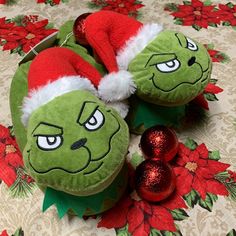 Stay Festive And Warm This Holiday Season! New With Tags Grinch Slippers! Size 8.5-9.5 Womens Mary Jane Flats, Fuzzy Slides, Striped Slippers, Slippers Outfit, Ugg Tasman Slippers, Mary Jane Shoes Flat, Irregular Choice Shoes, Ugg Tasman, Shearling Slippers