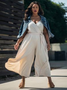 15 Plus-Size Summer Outfit Ideas for Women to Slay in the Sunshine 4 Italy Vacation Outfits Plus Size, Size 14/16 Outfits Summer, Plus Size Quiet Luxury, Petite Summer Outfits, Body Type Clothes, Plus Size Summer Outfits Big Stomach, Summer Outfit Ideas For Women, Books 2023, Kaftan Styles