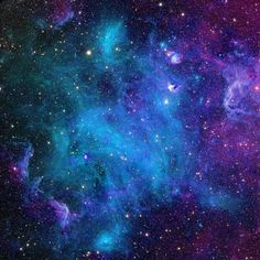 an image of some very pretty stars in the sky with blue and purple colors on them