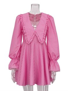 Be a fashion doll in our Doll Collar Dress! Its puffy sleeves, pink gingham, and sweet collar are sure to make you look like you stepped out of the pages of a fairytale. So go ahead and be the cutest version of yourself – you know you want to! (Who can resist a little bit of whimsy? Pink Plaid Dress, Peter Pan Collar Dress, Doll Collar, Short Summer Dresses, Mini Robes, Mini Dresses For Women, Line Skirt, Daily Dress, Pink Plaid