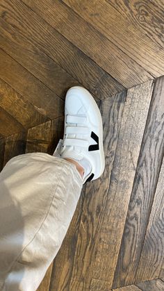 Minimalist Sneakers, Aesthetic Minimalist, 2024 Vision, Fit Inspo, Everyday Style, Fitness Inspo