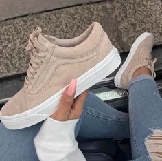 Fresh Shoes, Shoe Inspo, Aesthetic Shoes, Shoe Closet, Shoe Obsession, Vans Shoes, Lanvin, Cute Shoes