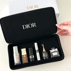 Dior Leather Makeup Case + Deluxe Mini’s. Brand New, Never Opened Travel Makeup Kit, Dior Mascara, Dior Capture Totale, Makeup Dior, Fake Nails Designs, Mini S, Handbag Essentials, Dior Makeup, Mini Makeup