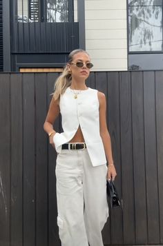 Vest Styling, Music Photoshoot, Beret Fashion, Nyc Outfits, Corporate Fashion, Stylish Summer Outfits, Summer Fashion Outfits, Inspiration Style, Get Dressed